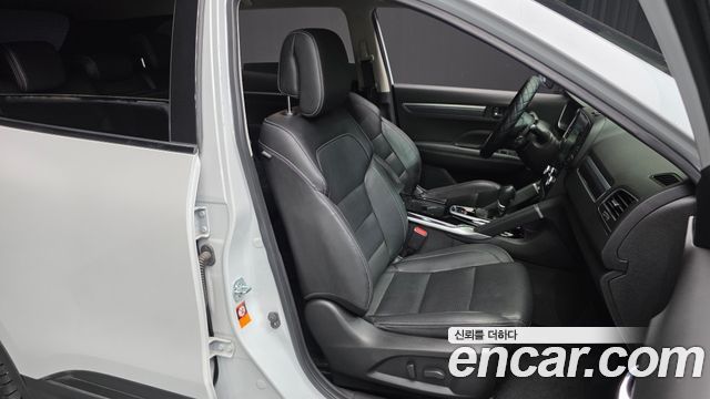 Renault Korea QM6 2.0 LPe RE Signature 2WD 2023 — фото 26