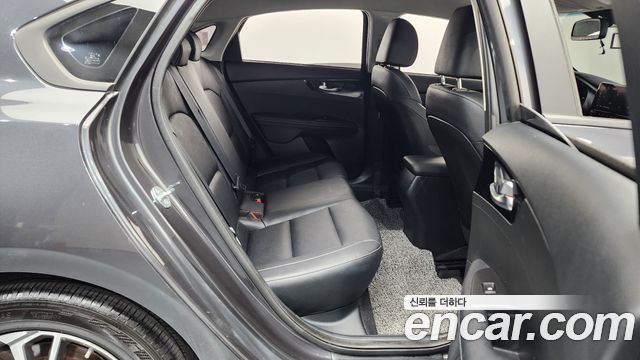 Kia K3 (II) 1.6 Prestige 2024 — фото 11