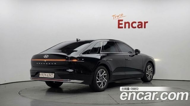 Hyundai Grandeur (GN7) 2,5 Gasoline 2WD Exclusive 2023 — фото 2