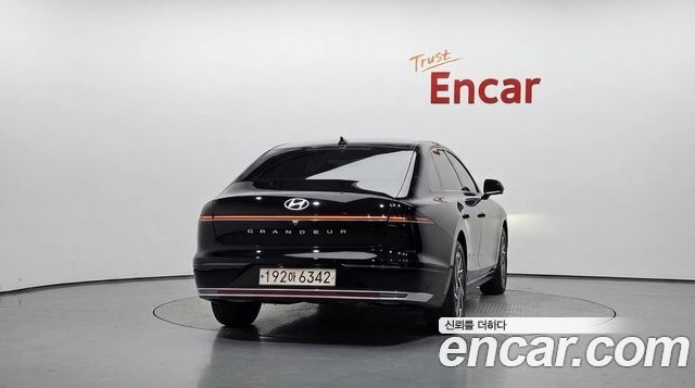 Hyundai Grandeur (GN7) 2,5 Gasoline 2WD Exclusive 2023 — фото 4