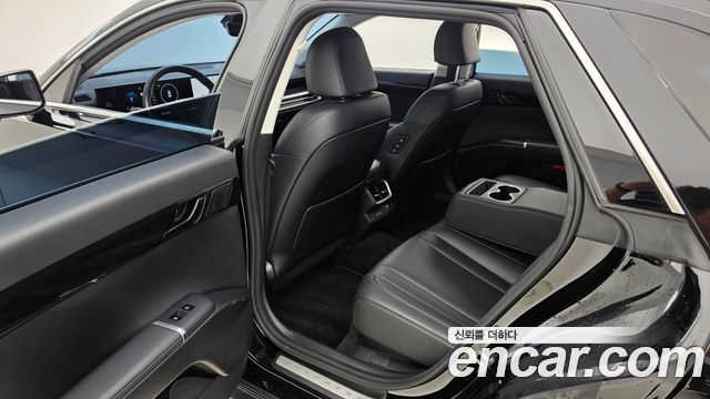 Hyundai Grandeur (GN7) 2,5 Gasoline 2WD Exclusive 2023 — фото 12