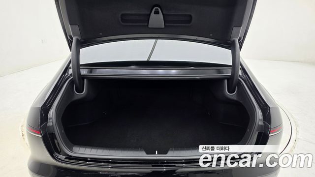 Hyundai Grandeur (GN7) 2,5 Gasoline 2WD Exclusive 2023 — фото 18