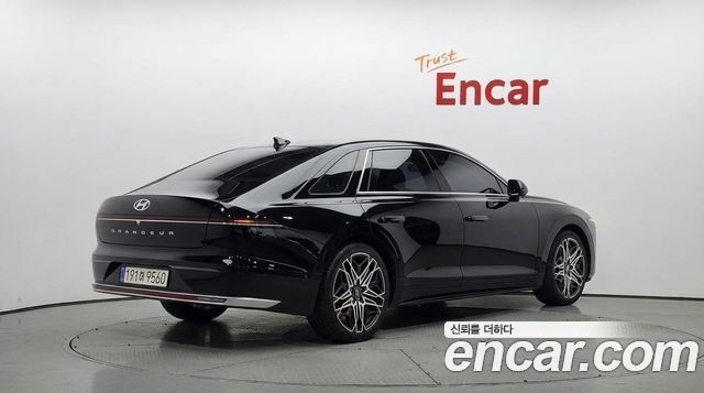 Hyundai Grandeur (GN7) 2,5 Gasoline 2WD Exclusive 2023 — фото 2