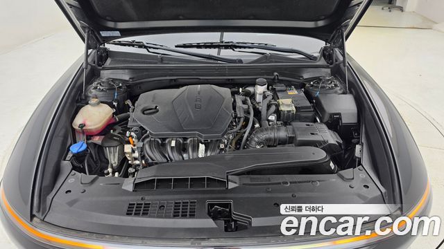 Hyundai Grandeur (GN7) 2,5 Gasoline 2WD Exclusive 2023 — фото 6