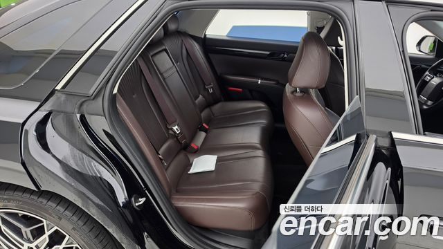 Hyundai Grandeur (GN7) 2,5 Gasoline 2WD Exclusive 2023 — фото 11