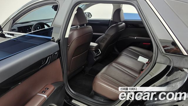 Hyundai Grandeur (GN7) 2,5 Gasoline 2WD Exclusive 2023 — фото 12