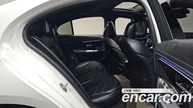 Mercedes-Benz E-Class (W214) E300 4MATIC AMG Line 2024 — фото 12