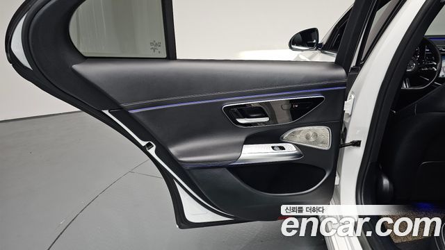 Mercedes-Benz E-Class (W214) E300 4MATIC AMG Line 2024 — фото 25