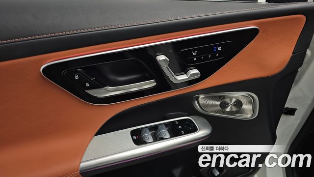 Mercedes-Benz GLC-Class (X254) GLC300 4MATIC AMG Line 2023 — фото 31