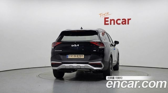 Kia Sportage (V) Diesel 2.0 4WD Prestige 2023 — фото 4