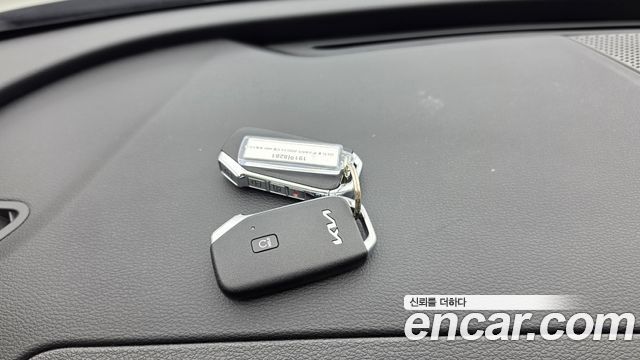 Kia Sportage (V) Diesel 2.0 4WD Prestige 2023 — фото 17