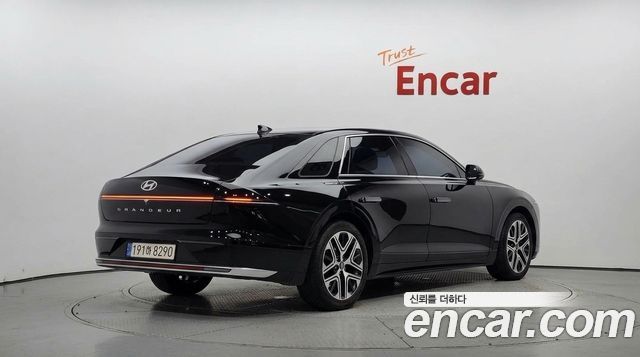 Hyundai Grandeur (GN7) 2,5 Gasoline 2WD Premium 2023 — фото 2