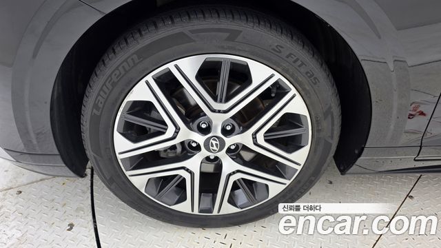Hyundai Grandeur (GN7) 2,5 Gasoline 2WD Premium 2023 — фото 5