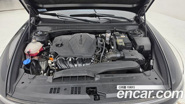 Hyundai Grandeur (GN7) 2,5 Gasoline 2WD Premium 2023 — фото 6