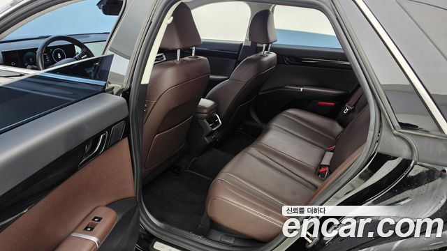Hyundai Grandeur (GN7) 2,5 Gasoline 2WD Premium 2023 — фото 12
