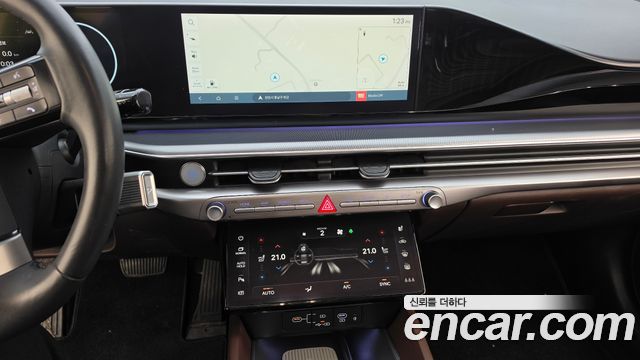 Hyundai Grandeur (GN7) 2,5 Gasoline 2WD Premium 2023 — фото 13