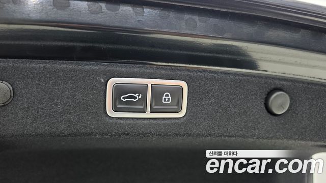 Hyundai Grandeur (GN7) 3.5 Gasoline 2WD Premium 2023 — фото 16