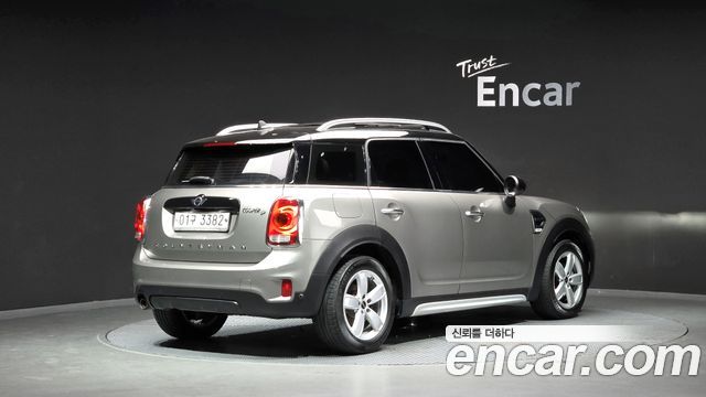 MINI Cooper D Countryman Standard 2nd 2017 — фото 2