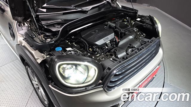 MINI Cooper D Countryman Standard 2nd 2017 — фото 6