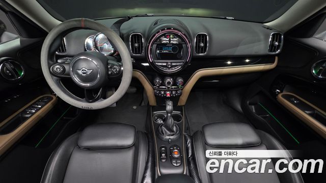 MINI Cooper D Countryman Standard 2nd 2017 — фото 7