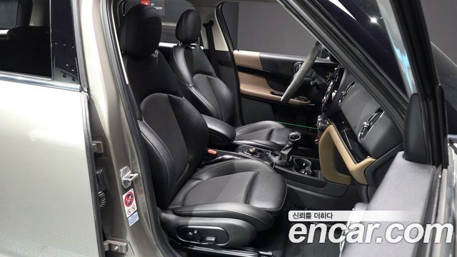 MINI Cooper D Countryman Standard 2nd 2017 — фото 15
