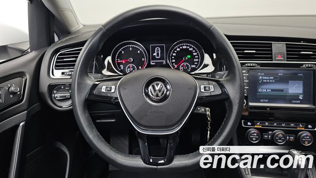 Volkswagen Golf (VII) 2.0 TDI 2015 — фото 13