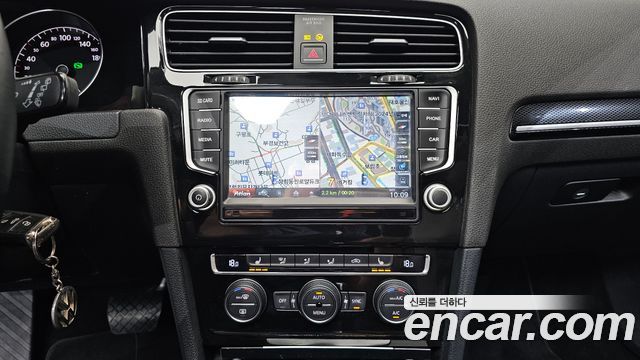 Volkswagen Golf (VII) 2.0 TDI 2015 — фото 14