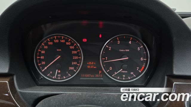BMW 3 Series (E90) 320i Sedan CP 2011 — фото 8