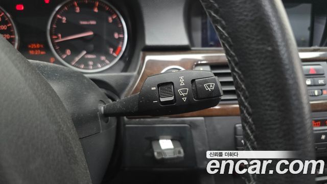 BMW 3 Series (E90) 320i Sedan CP 2011 — фото 18