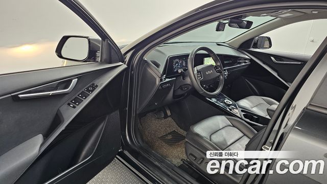 Kia Niro Prestige 2024 — фото 10