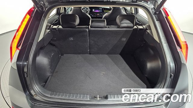Kia Niro Prestige 2024 — фото 17