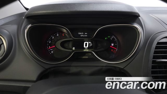 Renault Korea QM3 LE 2018 — фото 8
