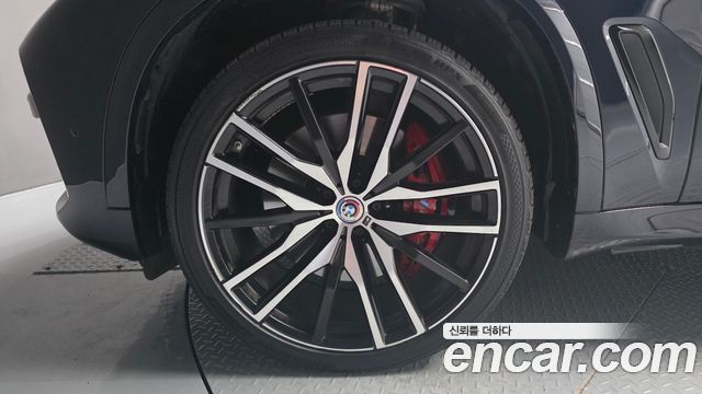 BMW X5 (G05) M50i 2023 — фото 5