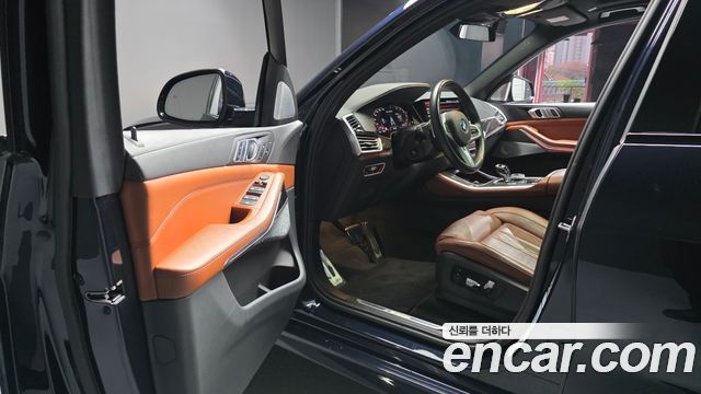 BMW X5 (G05) M50i 2023 — фото 10