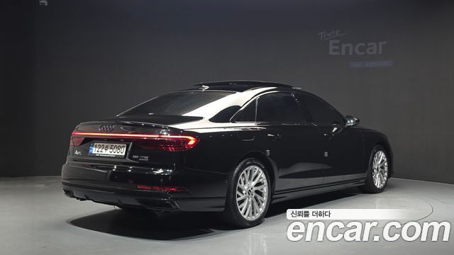 Audi A8 (D5) 55 TFSI Quattro LWB 2021 — фото 2