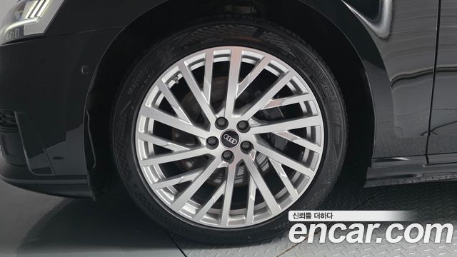 Audi A8 (D5) 55 TFSI Quattro LWB 2021 — фото 5