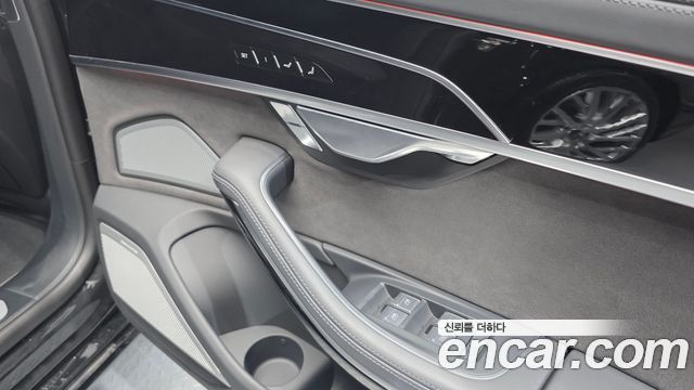 Audi A8 (D5) 55 TFSI Quattro LWB 2021 — фото 23