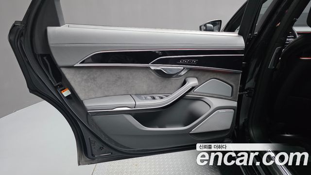 Audi A8 (D5) 55 TFSI Quattro LWB 2021 — фото 31
