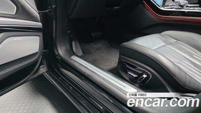 Audi A8 (D5) 55 TFSI Quattro LWB 2021 — фото 33