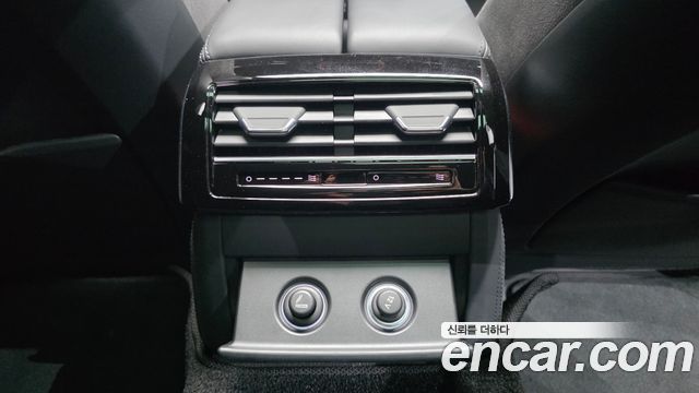 Audi A8 (D5) 55 TFSI Quattro LWB 2021 — фото 38