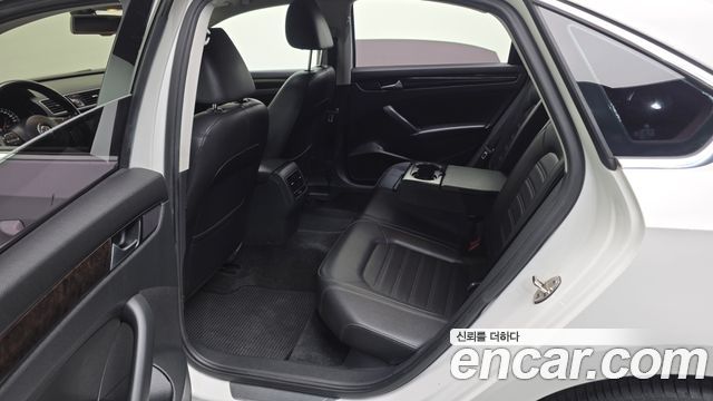 Volkswagen Passat 1.8 TSI B7 2015 — фото 11
