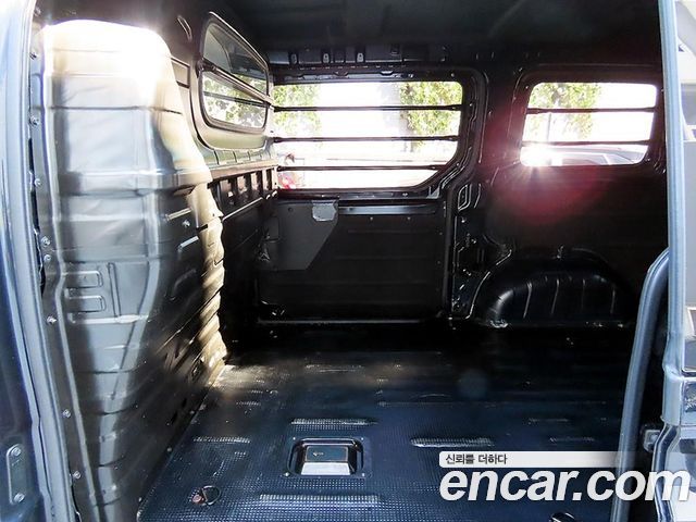 Hyundai Staria Cargo 3-Seater Modern 2023 — фото 6
