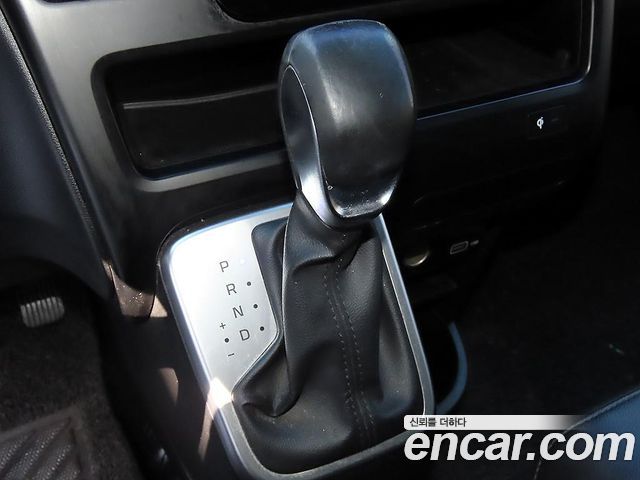 Hyundai Staria Cargo 3-Seater Modern 2023 — фото 10