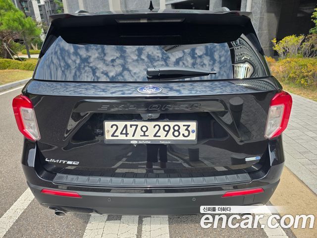 Ford Explorer (VI) 2.3 LimIted 4WD 2020 — фото 5