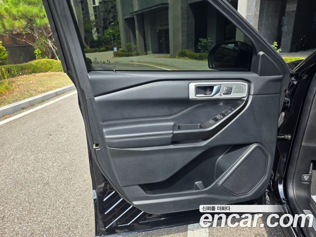 Ford Explorer (VI) 2.3 LimIted 4WD 2020 — фото 20