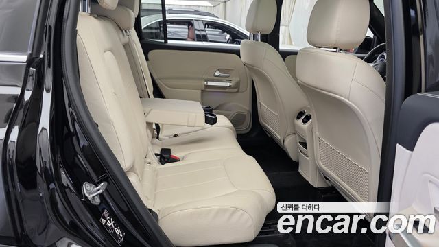 Mercedes-Benz GLB-Class (X247) GLB200 d 2023 — фото 11