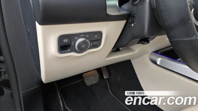 Mercedes-Benz GLB-Class (X247) GLB200 d 2023 — фото 17