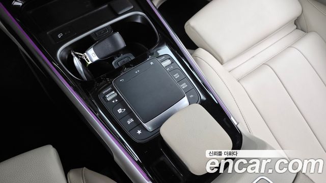 Mercedes-Benz GLB-Class (X247) GLB200 d 2023 — фото 18