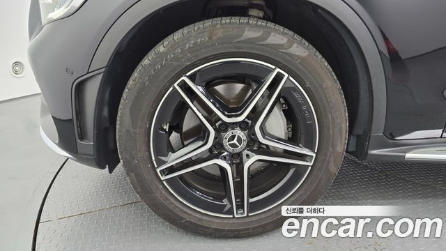 Mercedes-Benz GLC-Class (X253) GCL300 4MATIC Coupe 2023 — фото 5