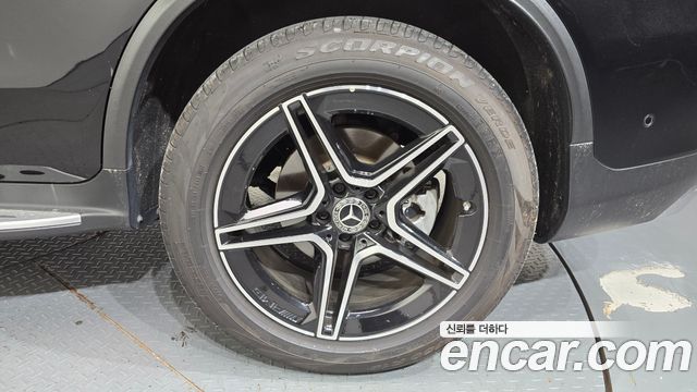 Mercedes-Benz GLC-Class (X253) GCL300 4MATIC Coupe 2023 — фото 21
